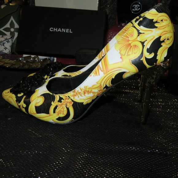 Versace Shoes - Versace Italian Leather Medusa Head Yellow Gold Black Pumps size 40 or US 9.5